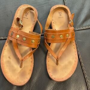 Frye Leather Thong Stud Women's Tan Sandals Sz 8‎ 1/2
